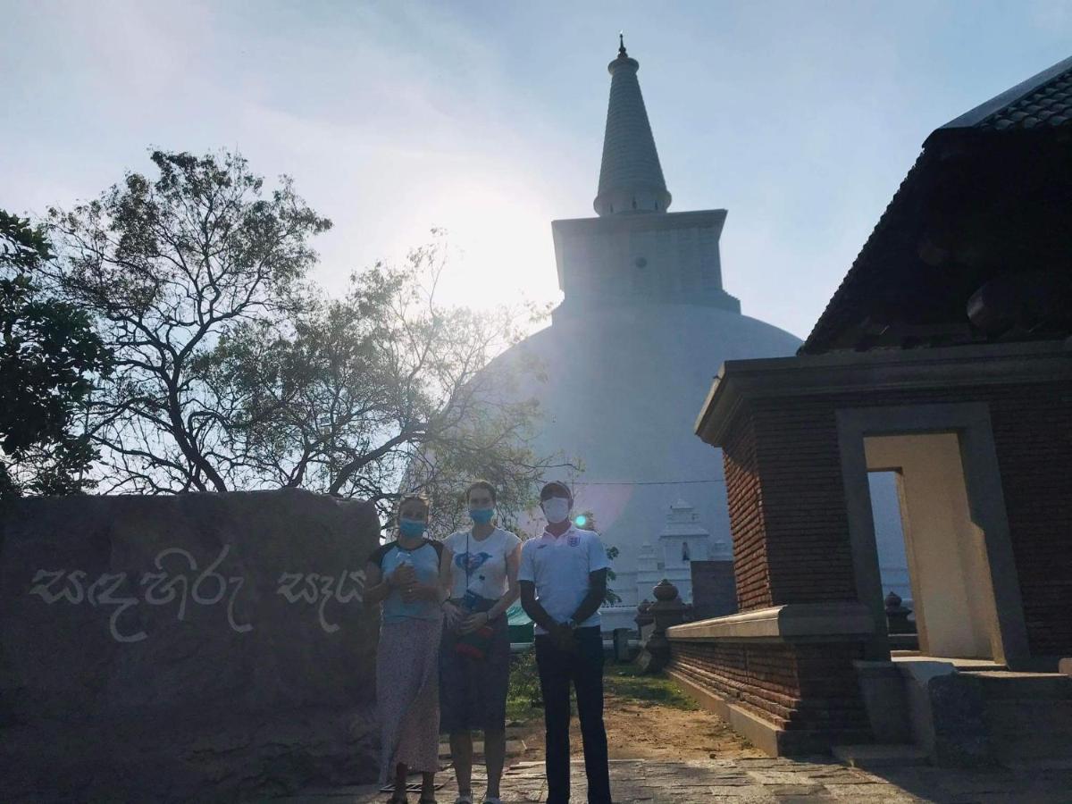 The City Tourist Hotel Anuradhapura Bagian luar foto