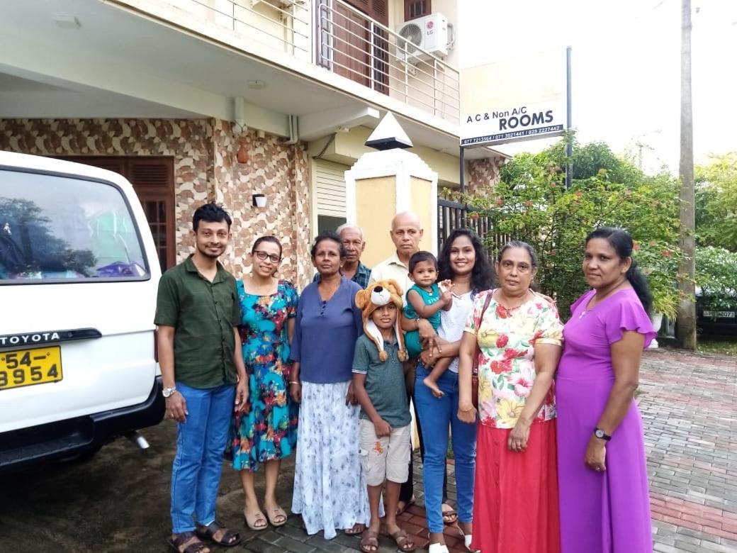 The City Tourist Hotel Anuradhapura Bagian luar foto