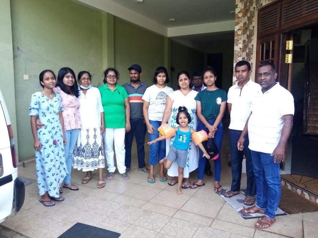 The City Tourist Hotel Anuradhapura Bagian luar foto