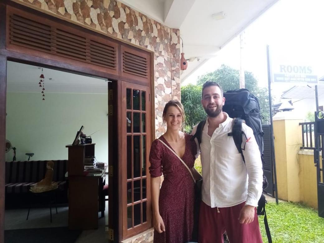 The City Tourist Hotel Anuradhapura Bagian luar foto