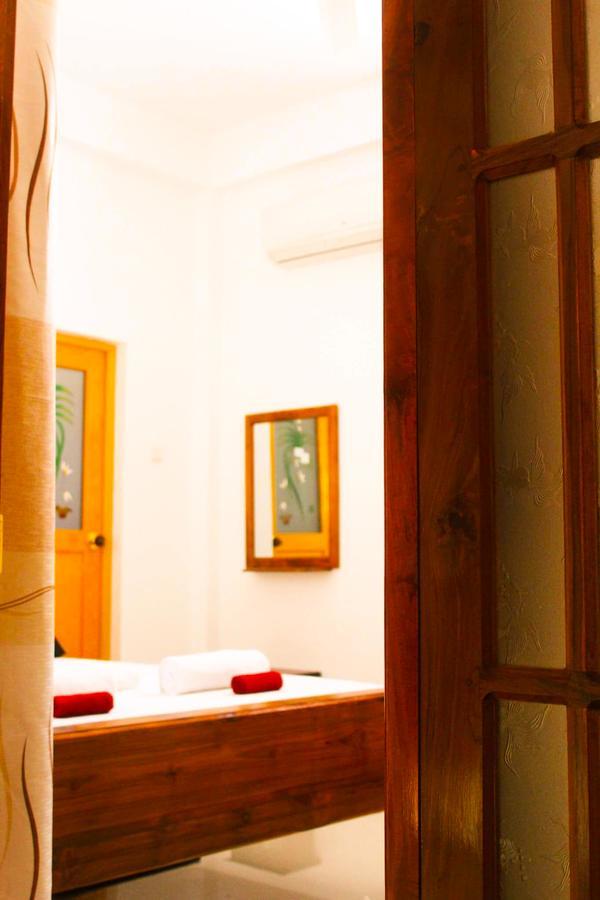 The City Tourist Hotel Anuradhapura Bagian luar foto
