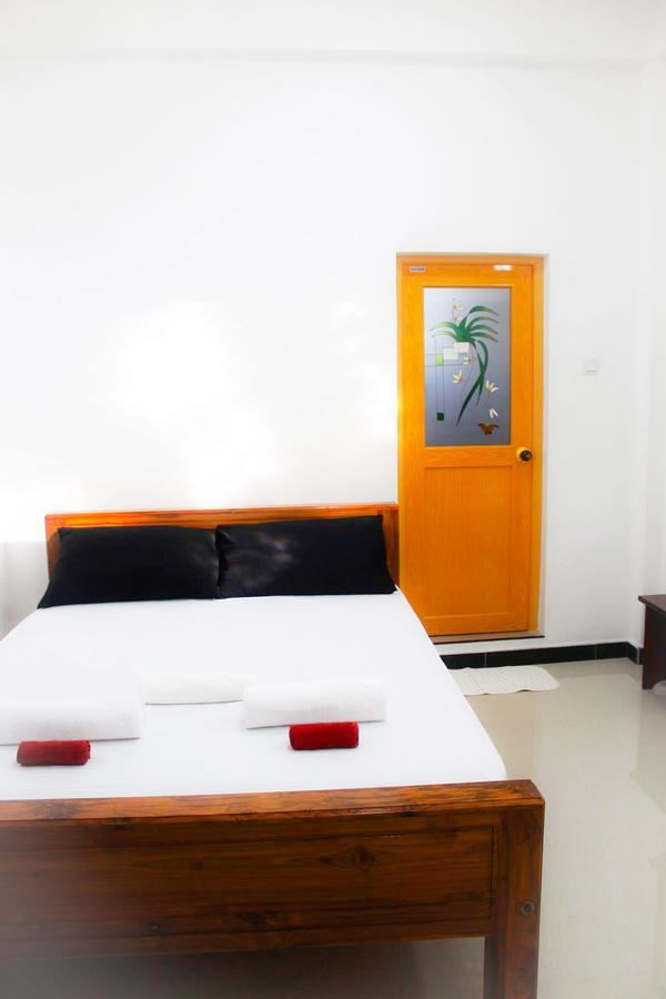 The City Tourist Hotel Anuradhapura Bagian luar foto