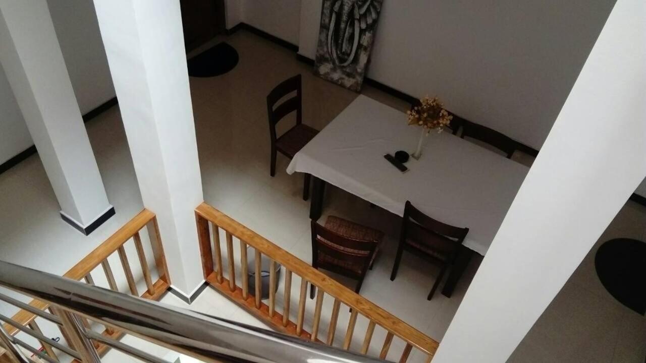 The City Tourist Hotel Anuradhapura Bagian luar foto